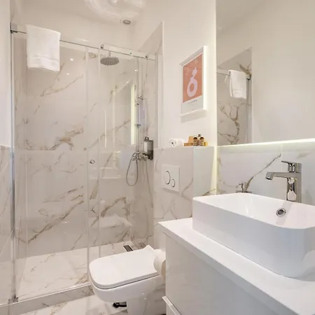 E13 - Grand Boulevard Heritage - Location By Bqa Apartment *