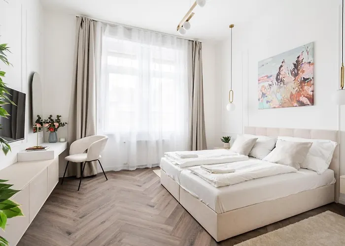 E13 - Grand Boulevard Heritage - Location By Bqa