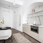 E13 - Grand Boulevard Heritage - Location By Bqa Apartment *