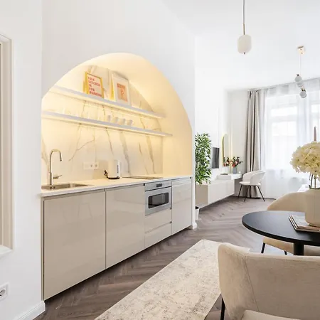 E13 - Grand Boulevard Heritage - Location By Bqa * Budapest