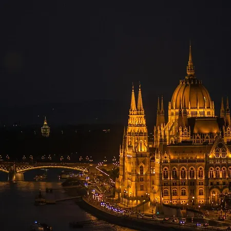 E13 - Grand Boulevard Heritage - Location By Bqa Apartamento Budapest